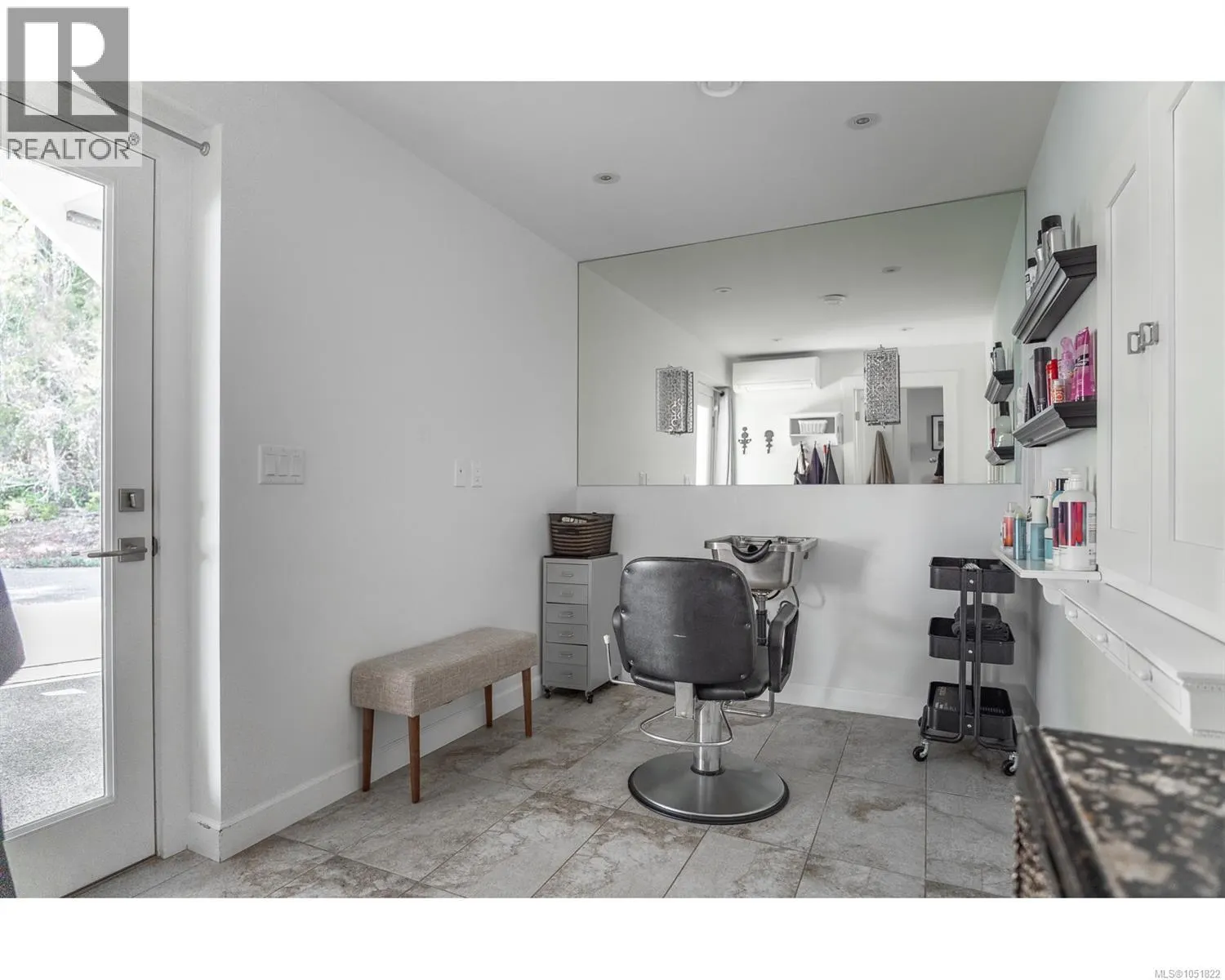 1045 RAVENSBOURNE Lane