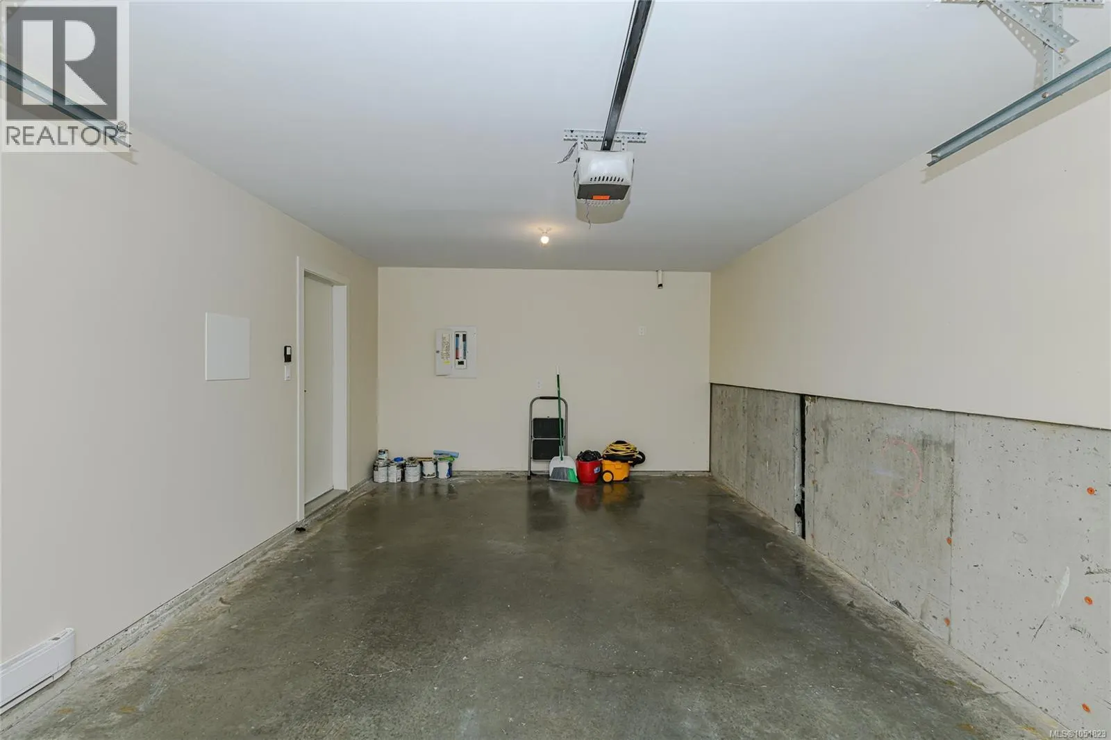 2105 Greenhill Rise