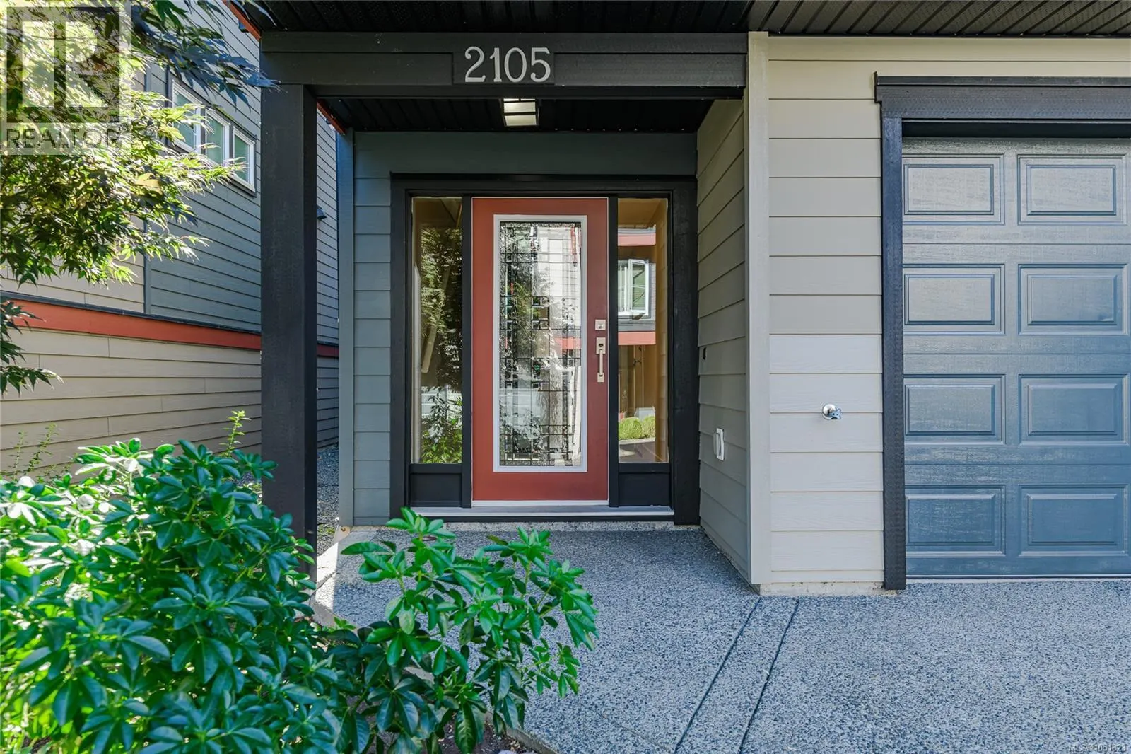 2105 Greenhill Rise