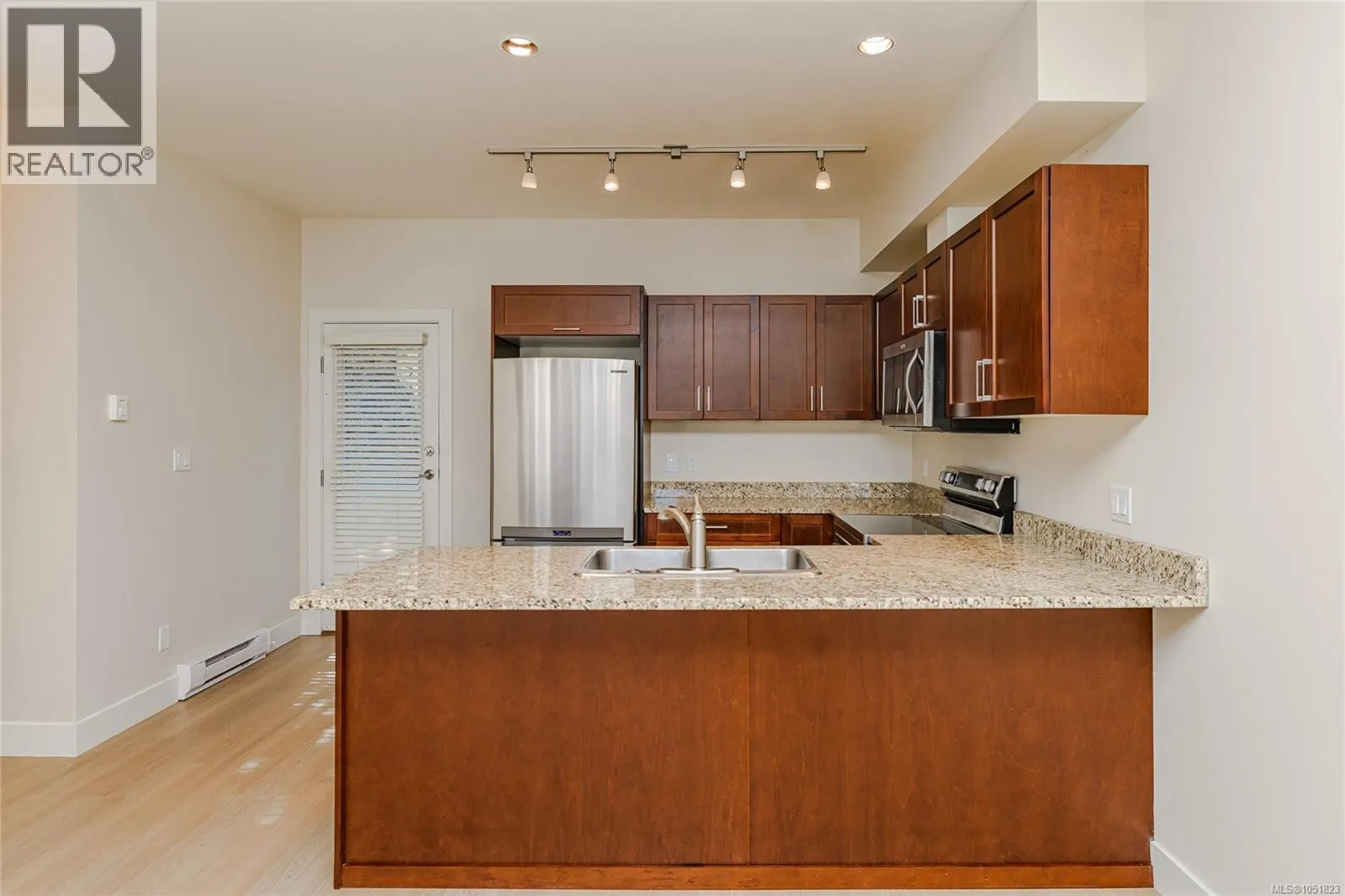 2105 Greenhill Rise