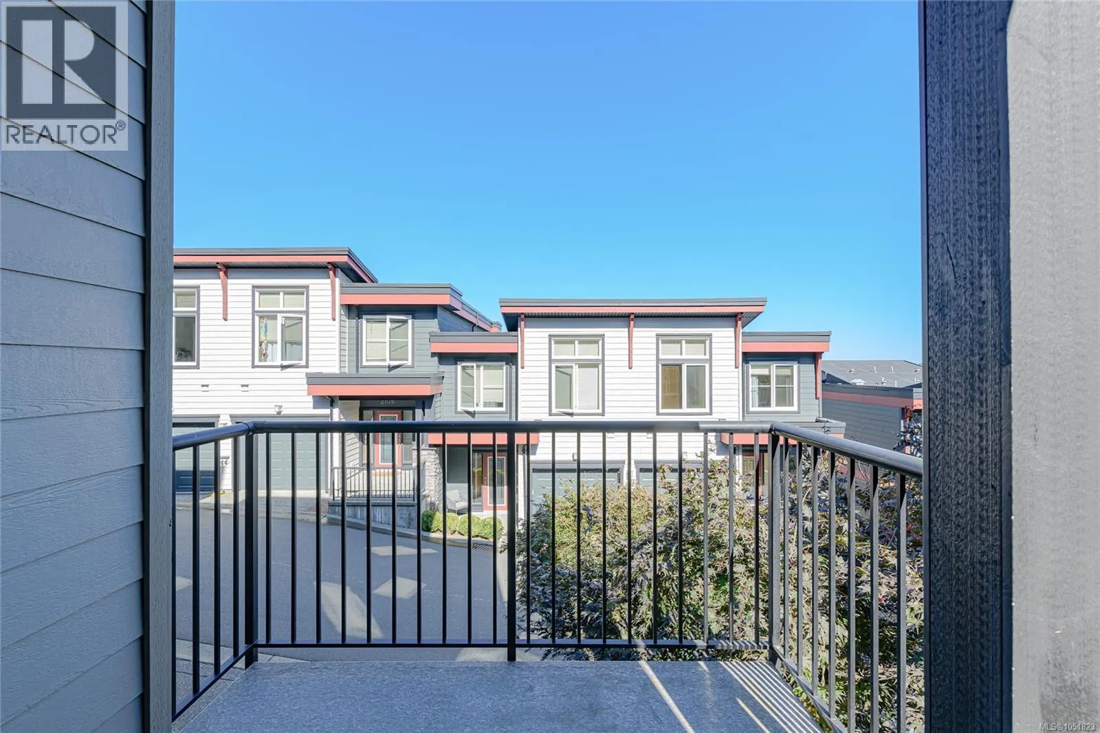 2105 Greenhill Rise
