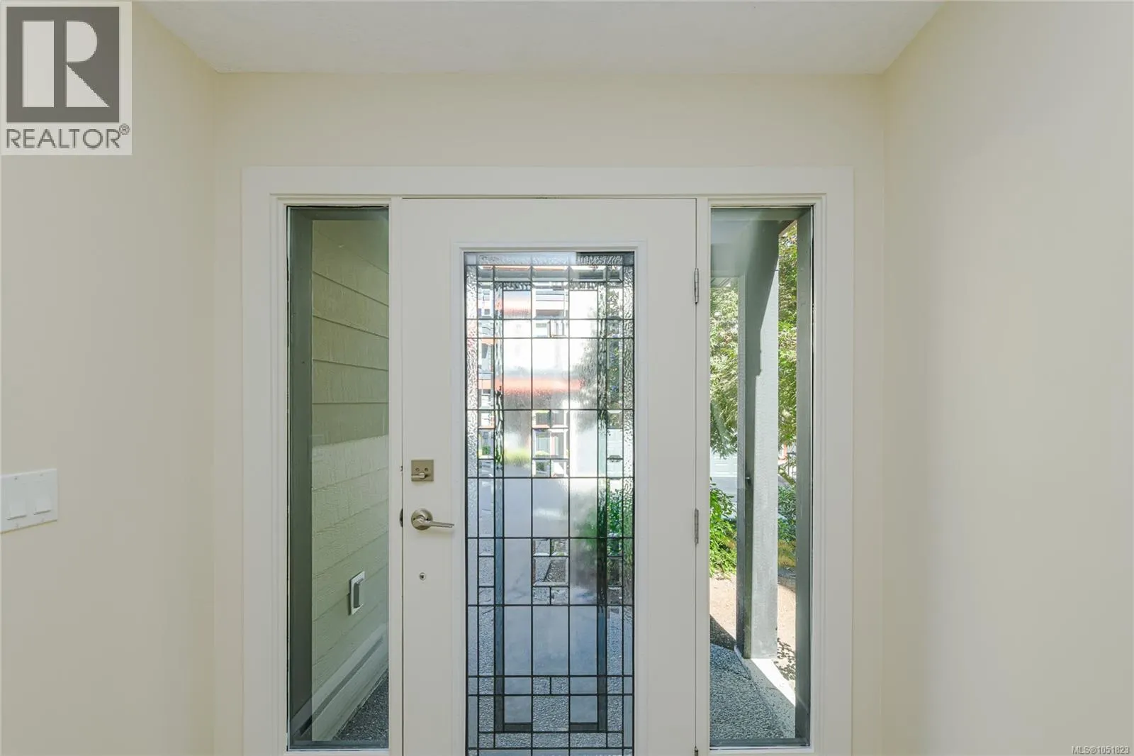 2105 Greenhill Rise