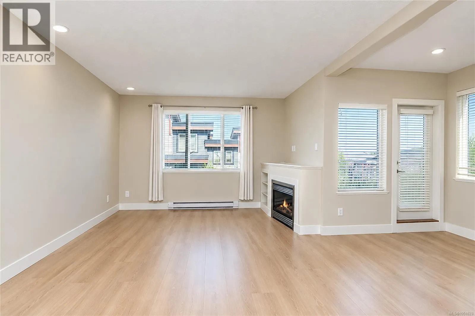 2105 Greenhill Rise