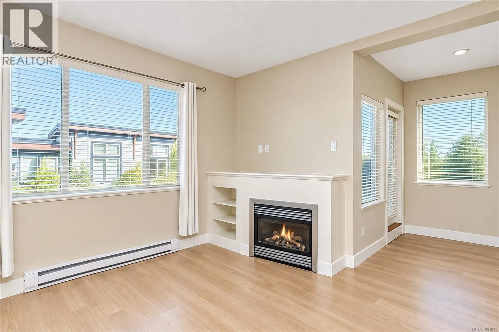 2105 Greenhill Rise