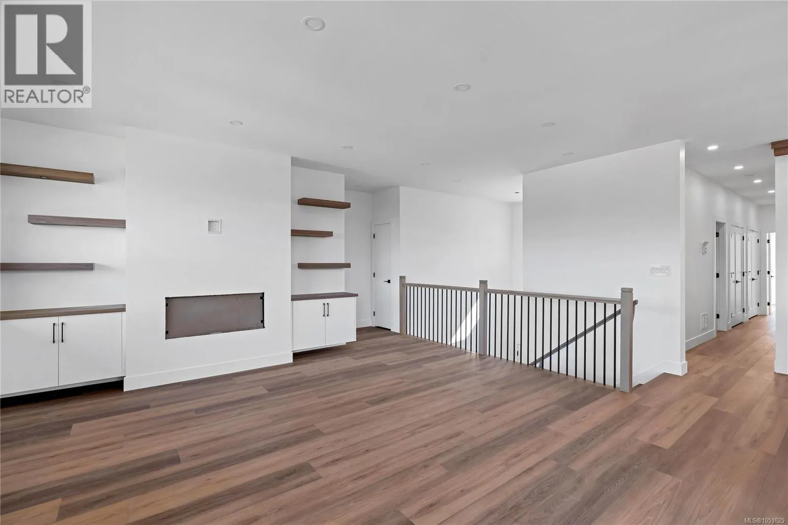 3326 Woodrush Dr