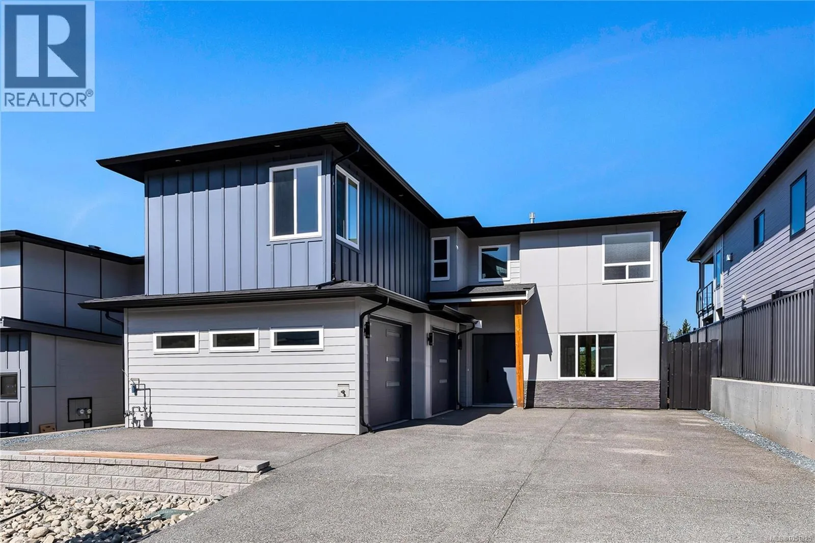 3326 Woodrush Dr