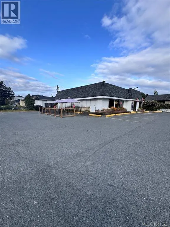 110 Burnside Rd E