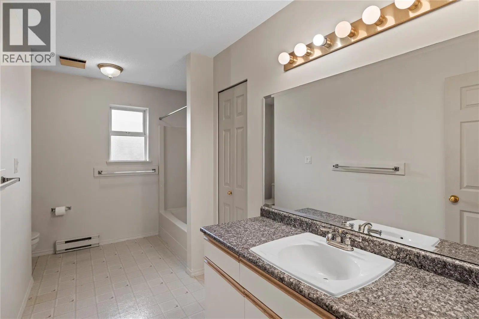 728 Banwell Crt