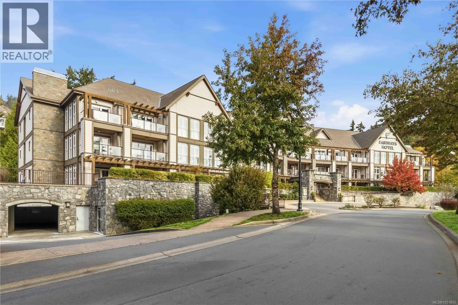 218-220 B 1376 Lynburne Pl