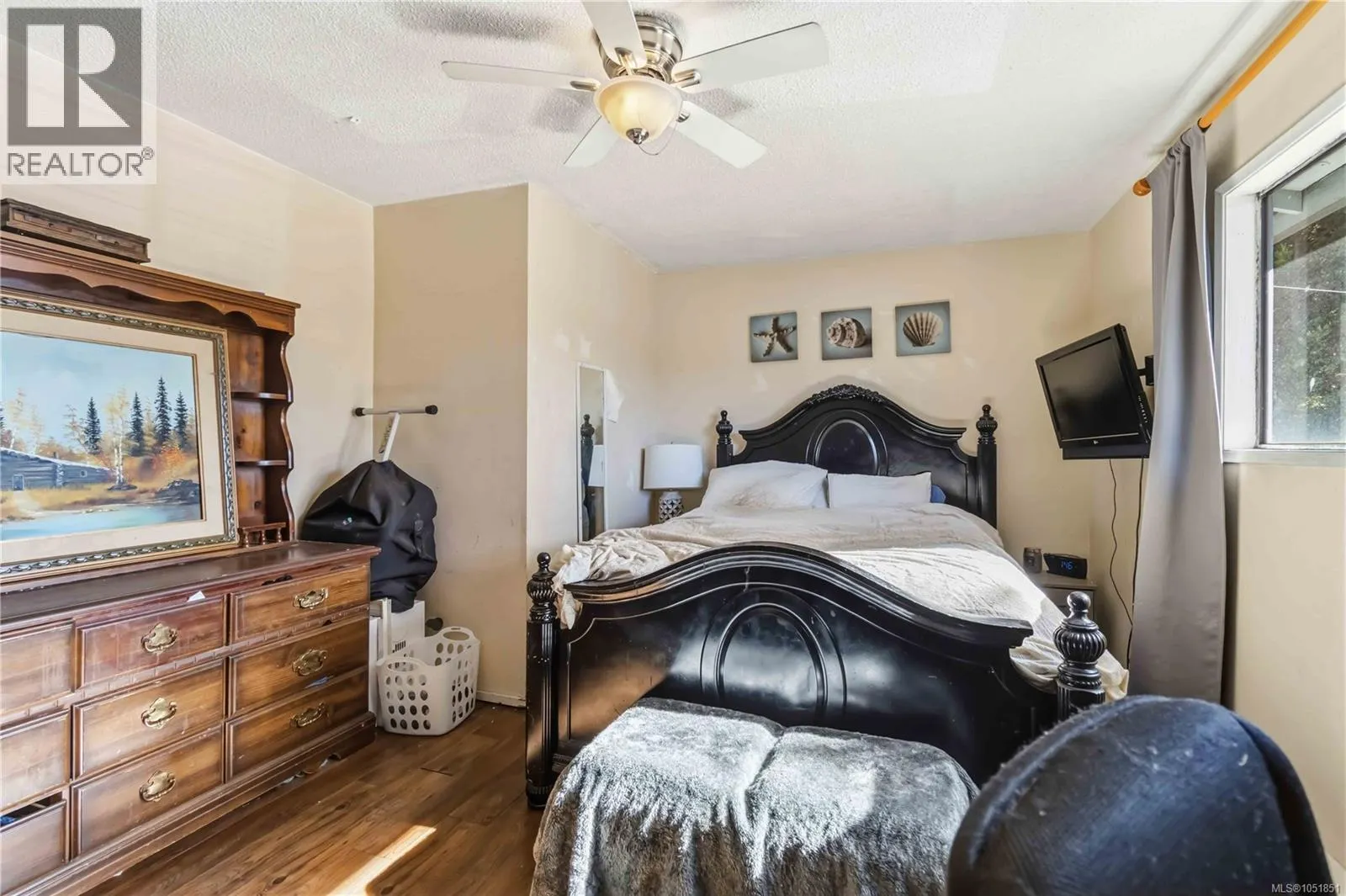 1024 Dunford Ave