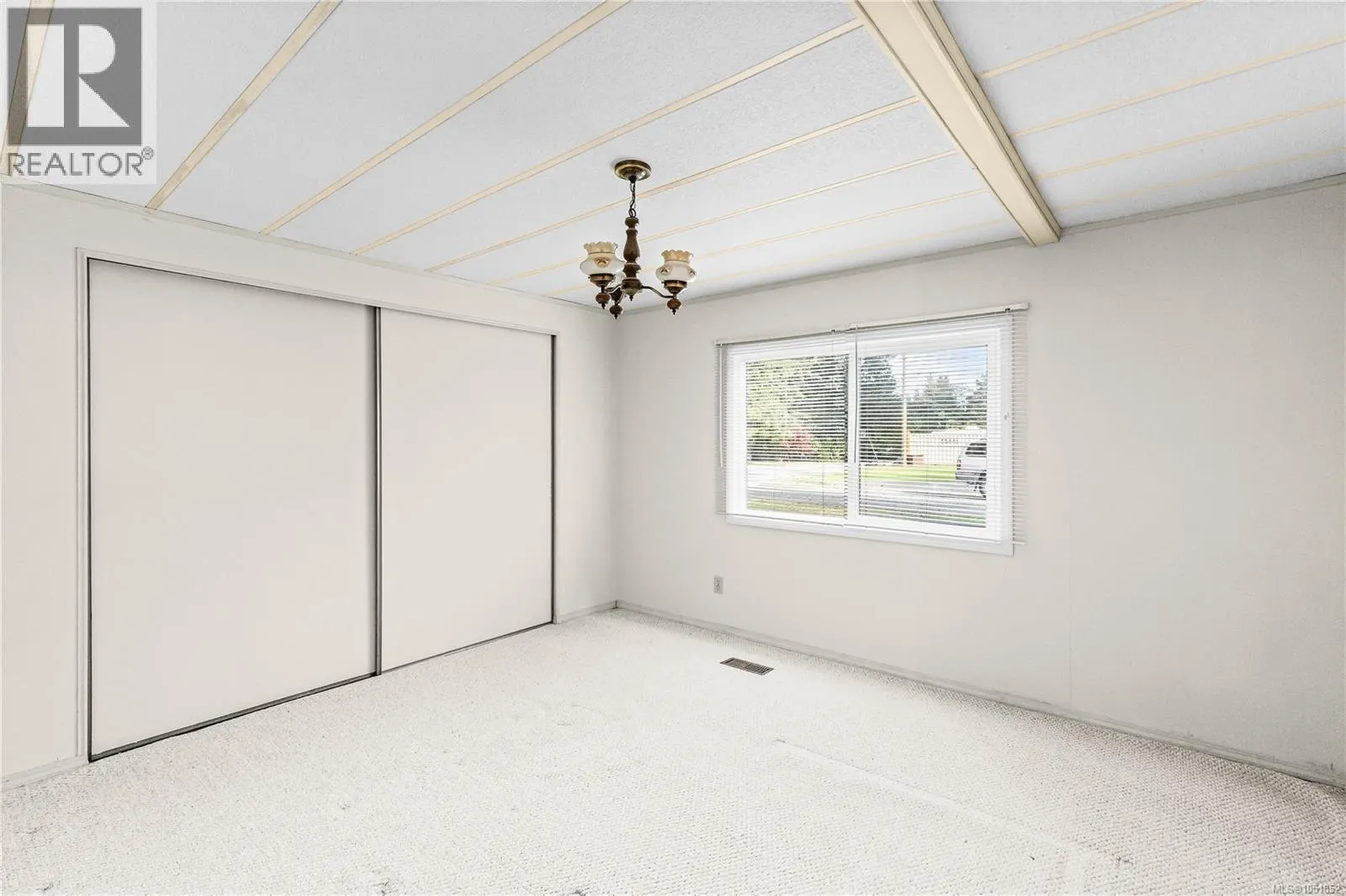 4885 Bella Rd