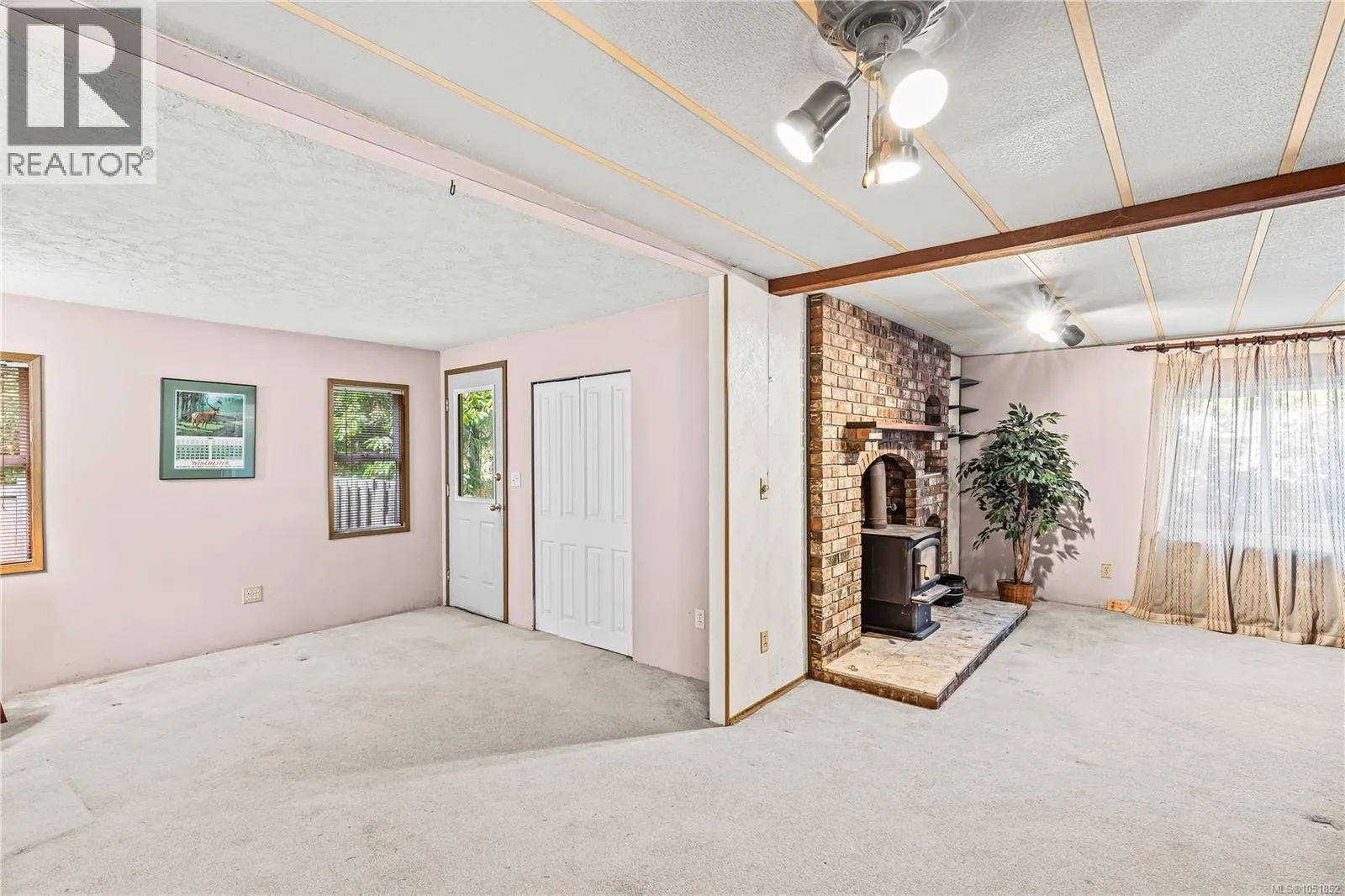 4885 Bella Rd