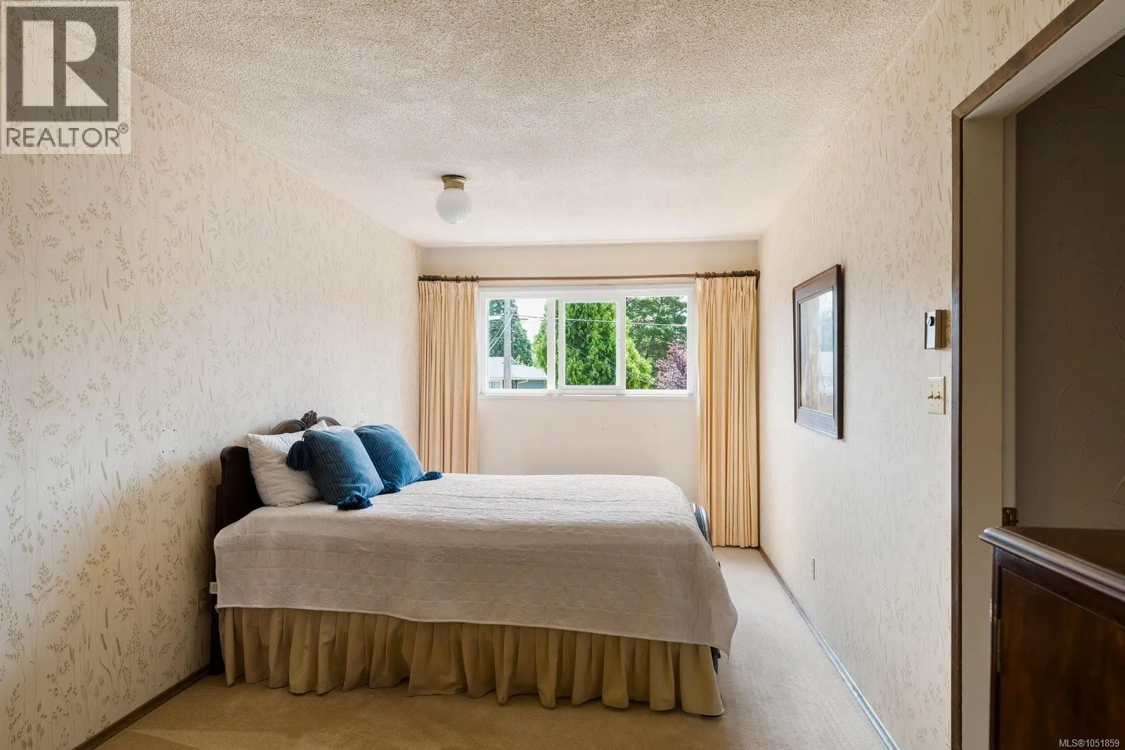 2045 San Rafael Cres