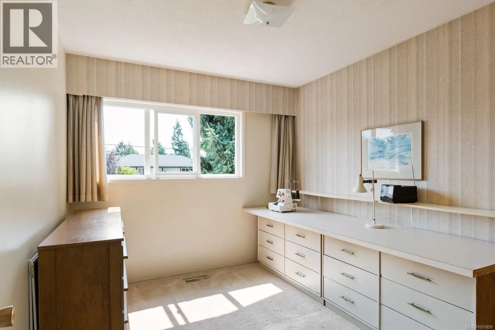 2045 San Rafael Cres