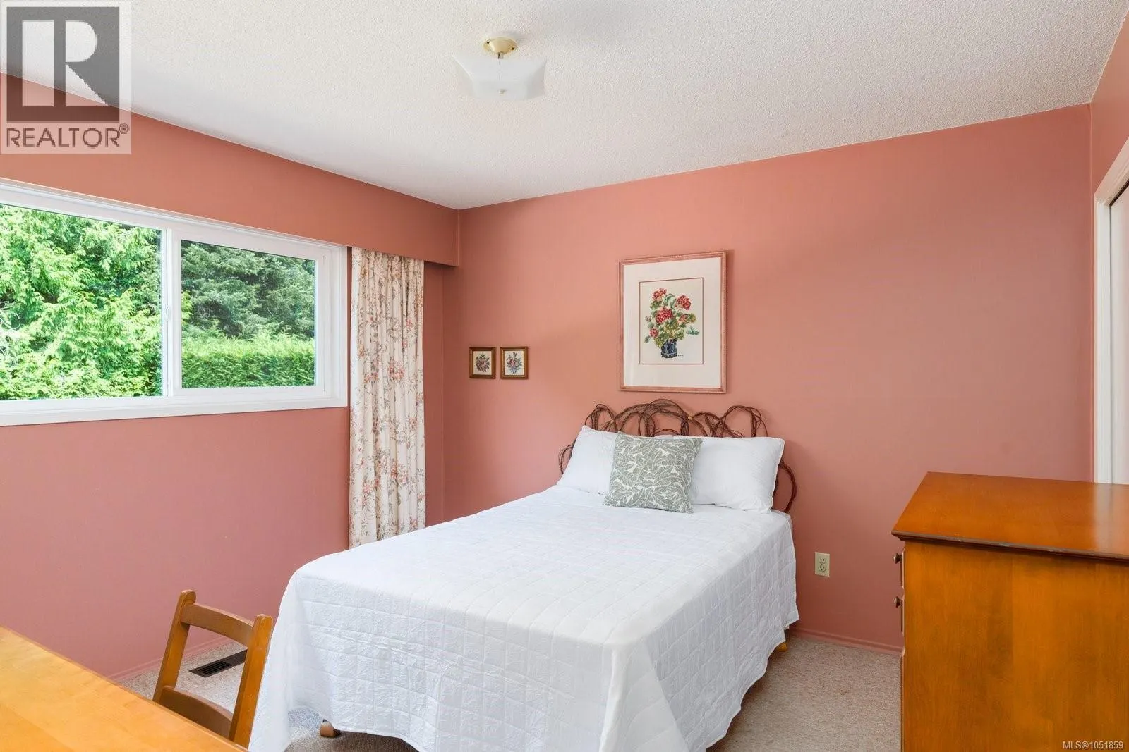 2045 San Rafael Cres