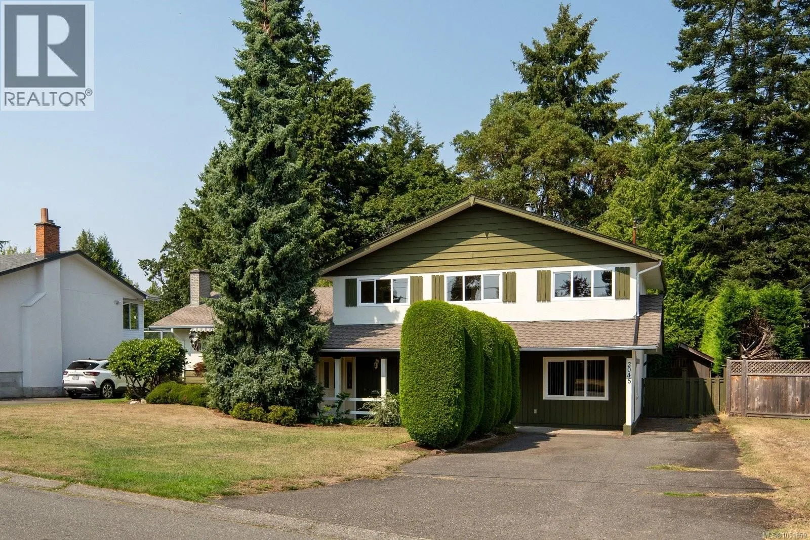 2045 San Rafael Cres