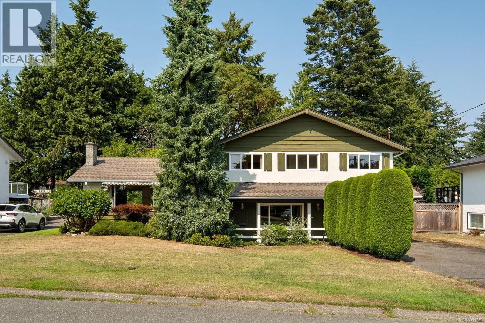 2045 San Rafael Cres