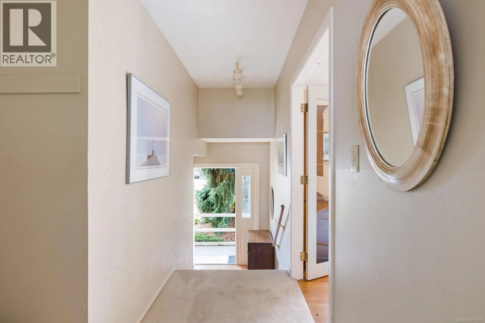 2045 San Rafael Cres