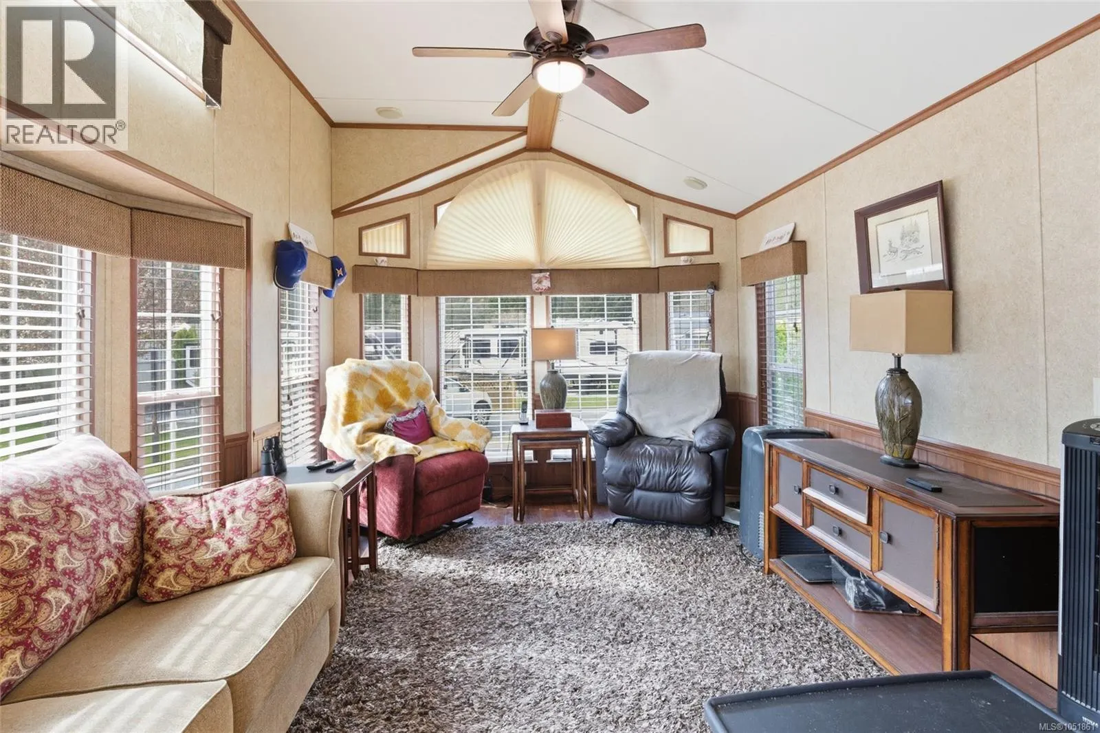 2118 Buttle Lake Way