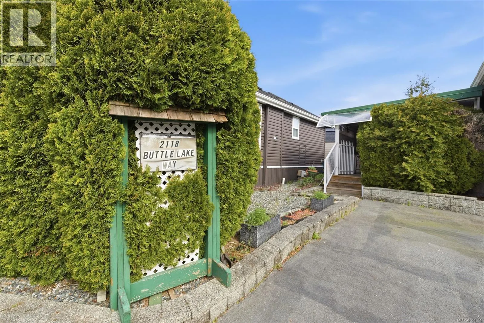 2118 Buttle Lake Way