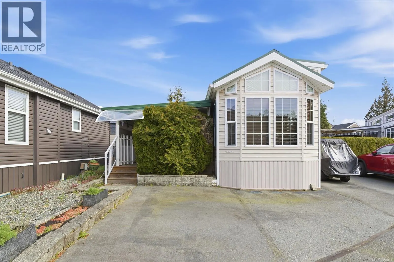 2118 Buttle Lake Way