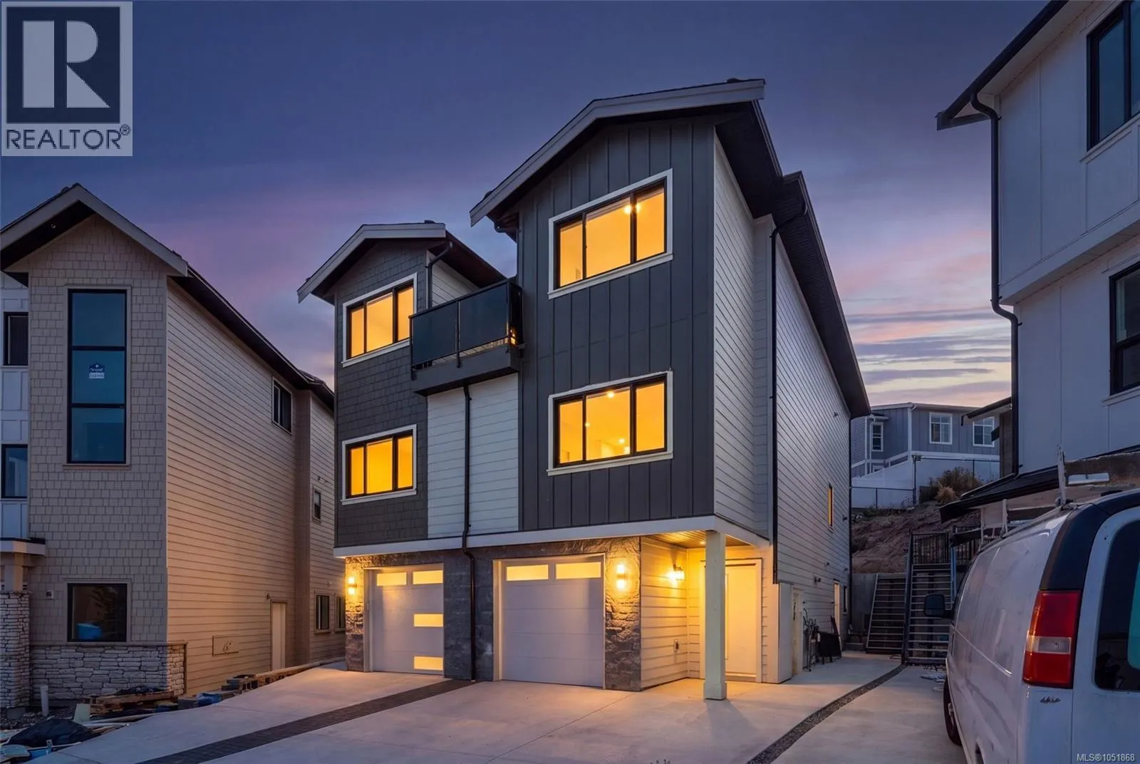 833 Blackbird Pl