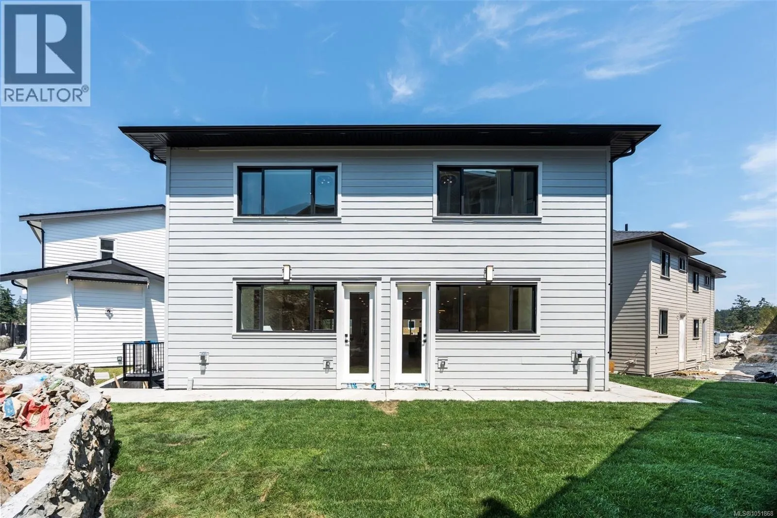 833 Blackbird Pl