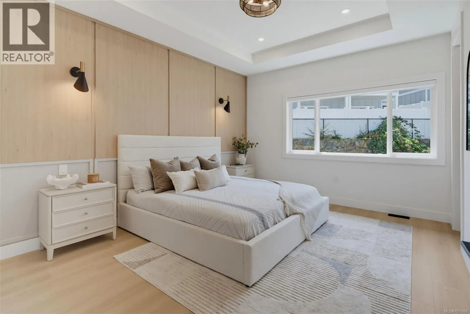 833 Blackbird Pl