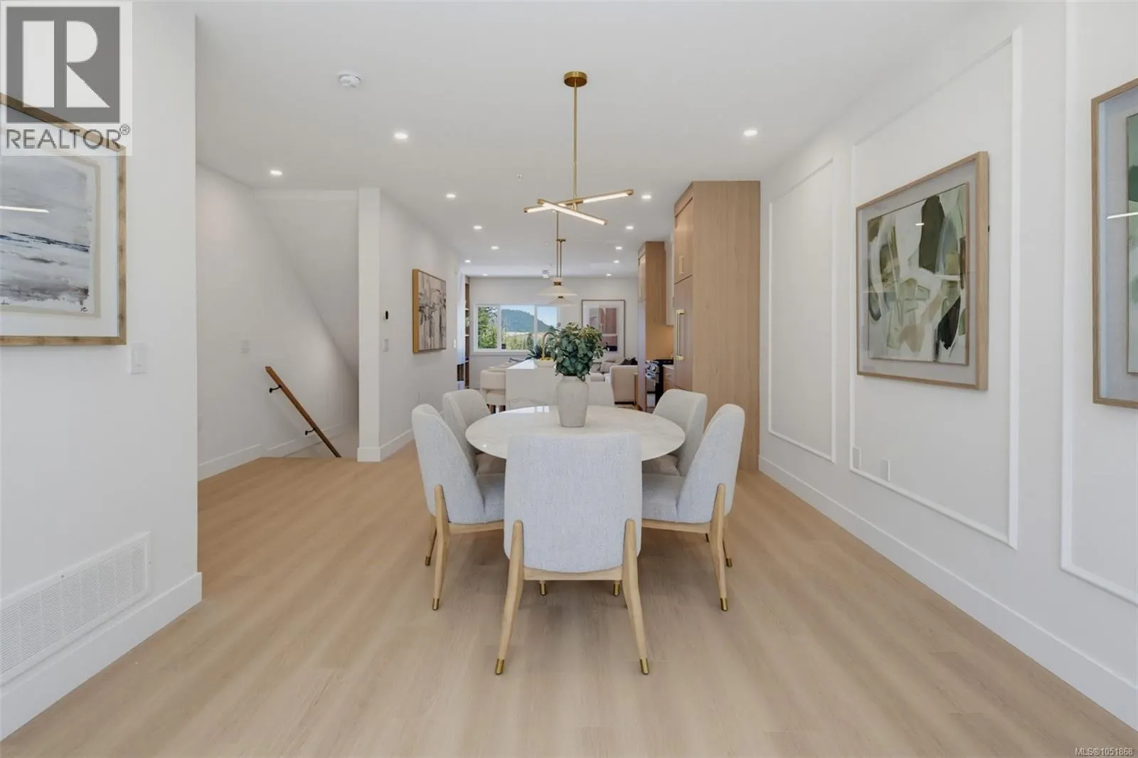 833 Blackbird Pl