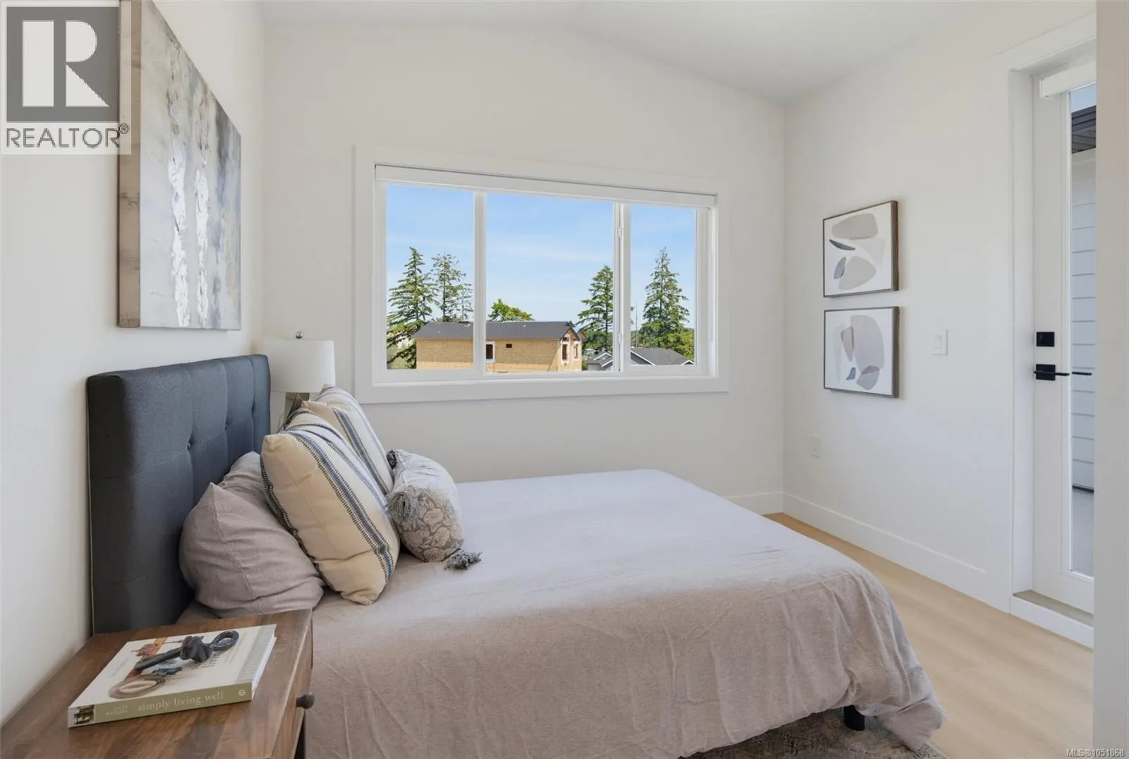 833 Blackbird Pl