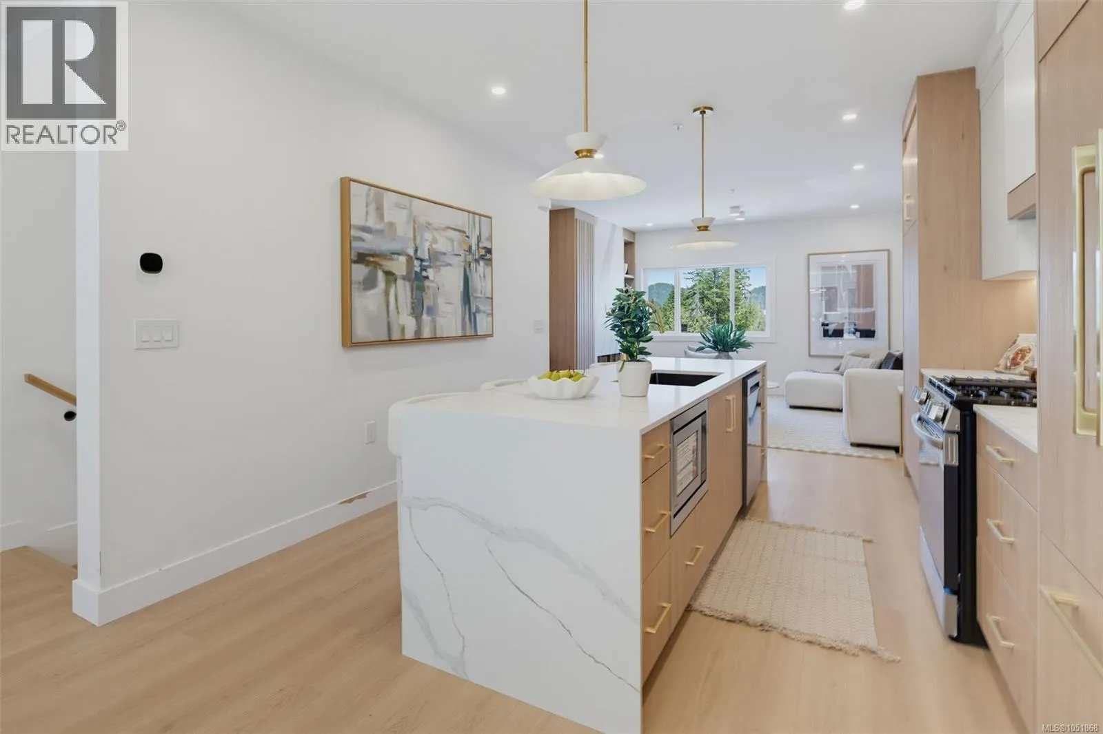 833 Blackbird Pl