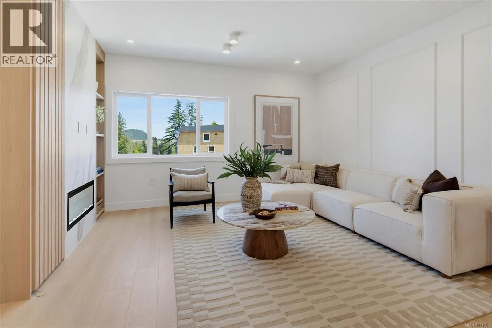 833 Blackbird Pl