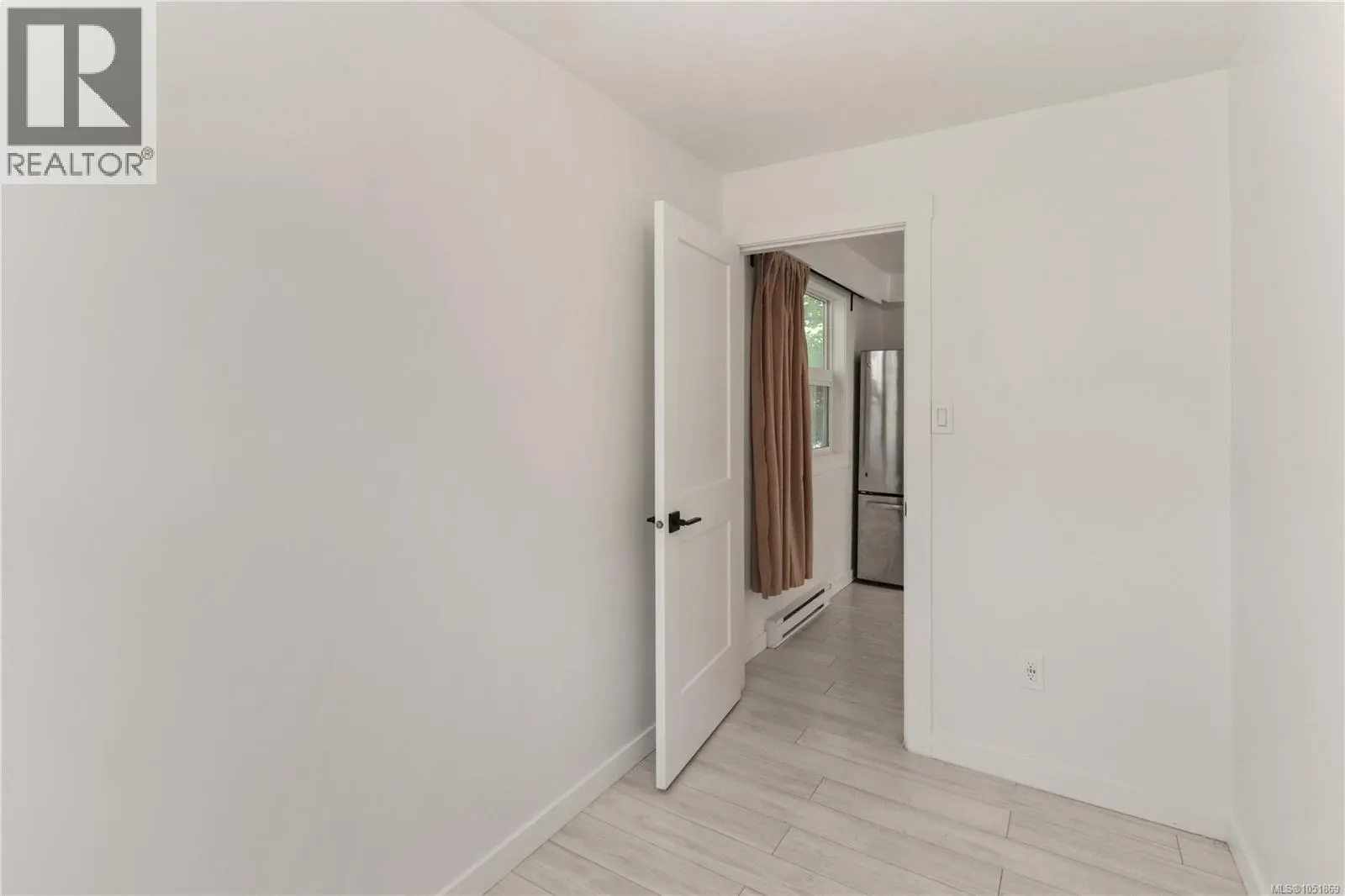 425 Stewart Ave
