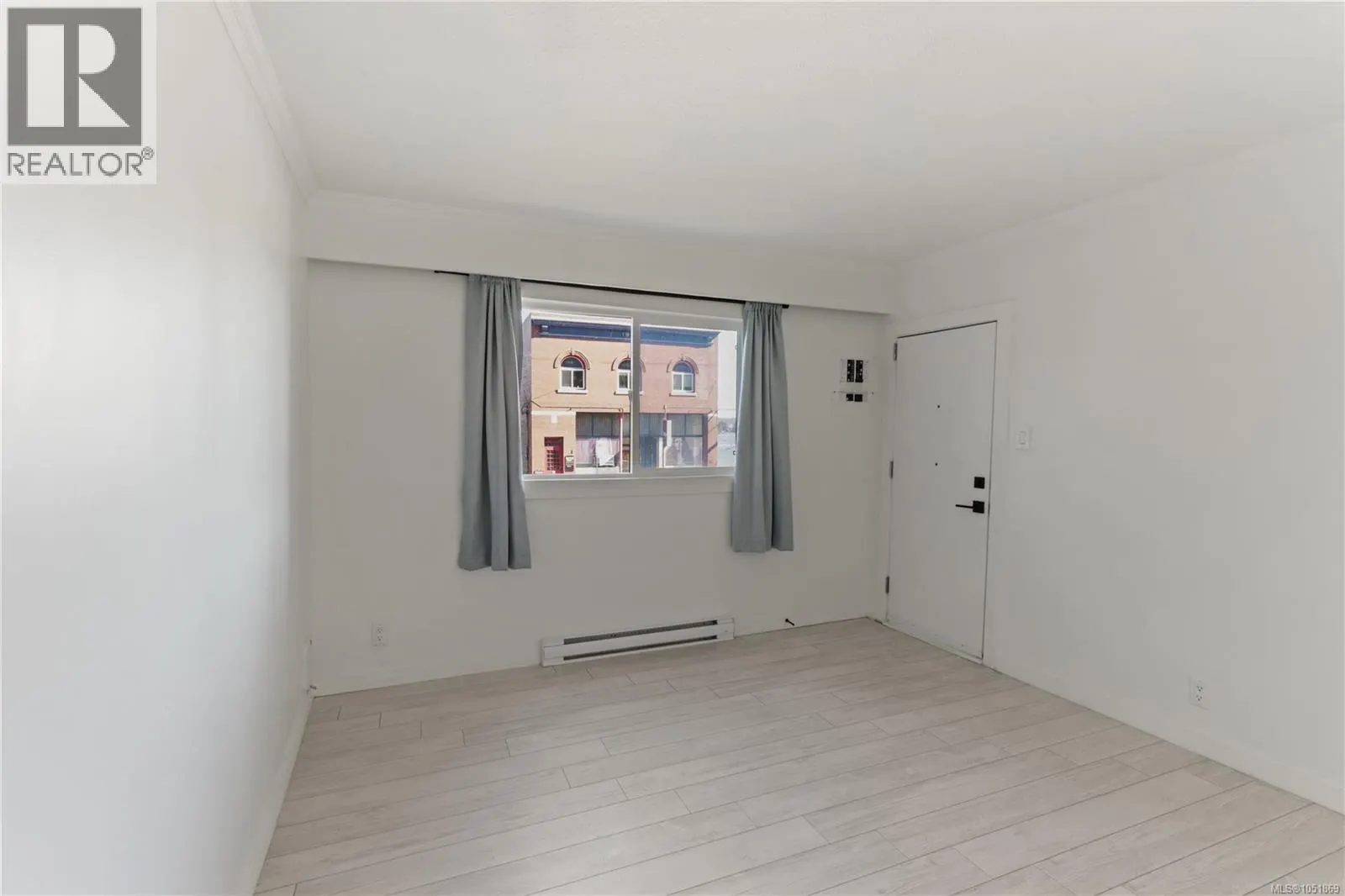 425 Stewart Ave