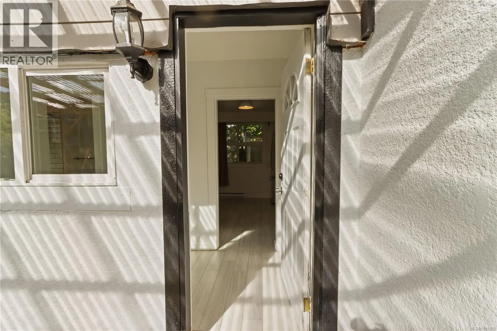 425 Stewart Ave