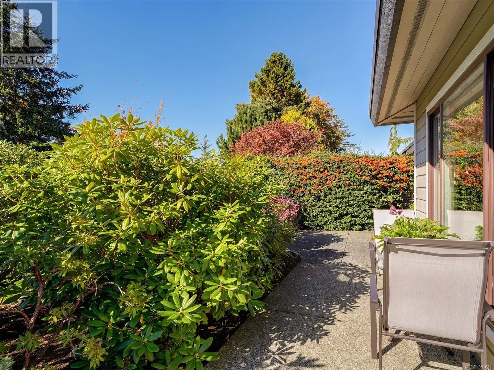 901 2829 Arbutus Rd