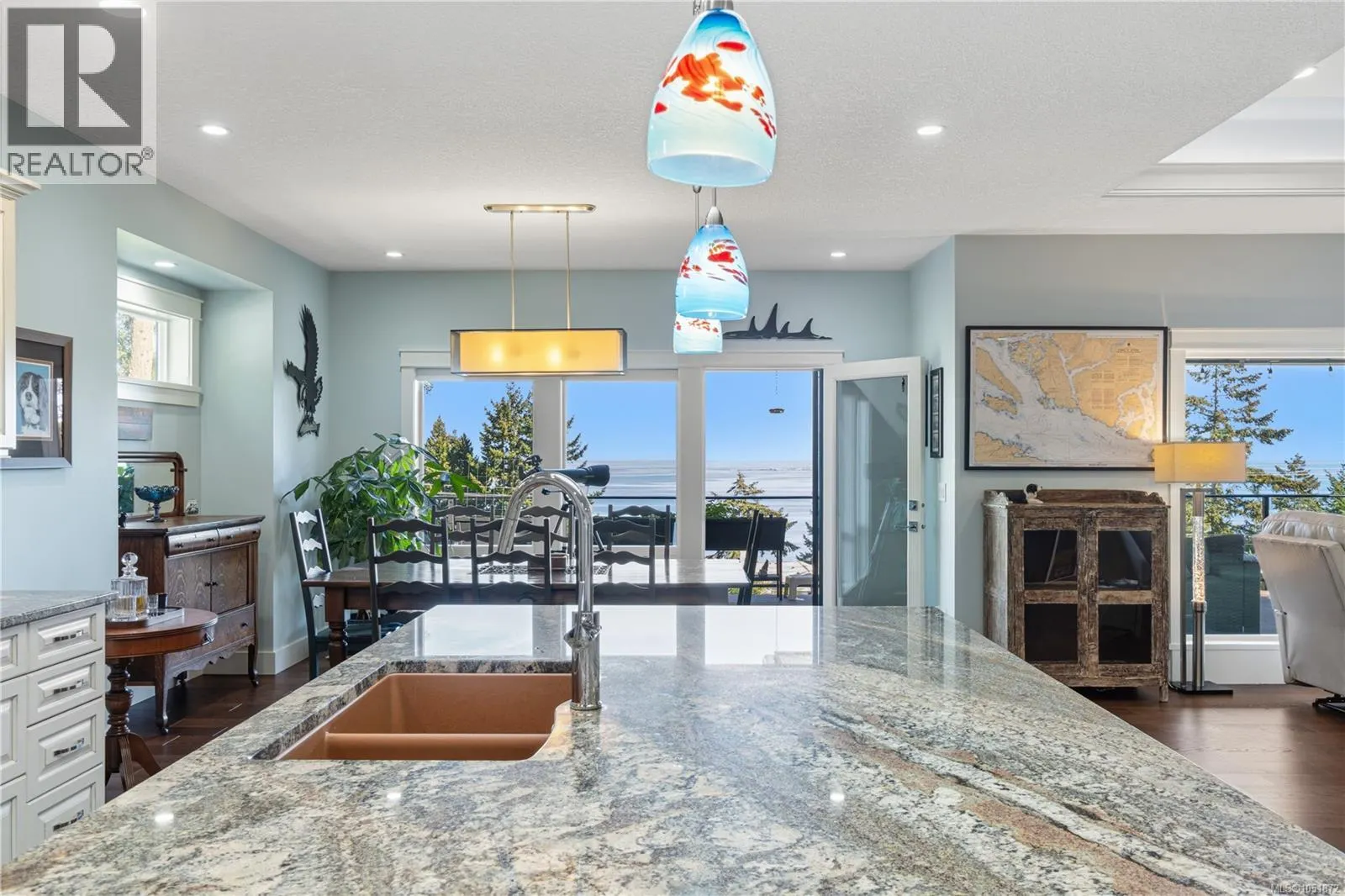 3030 Dolphin Dr