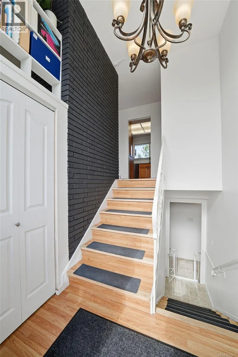 1088 Nelson St
