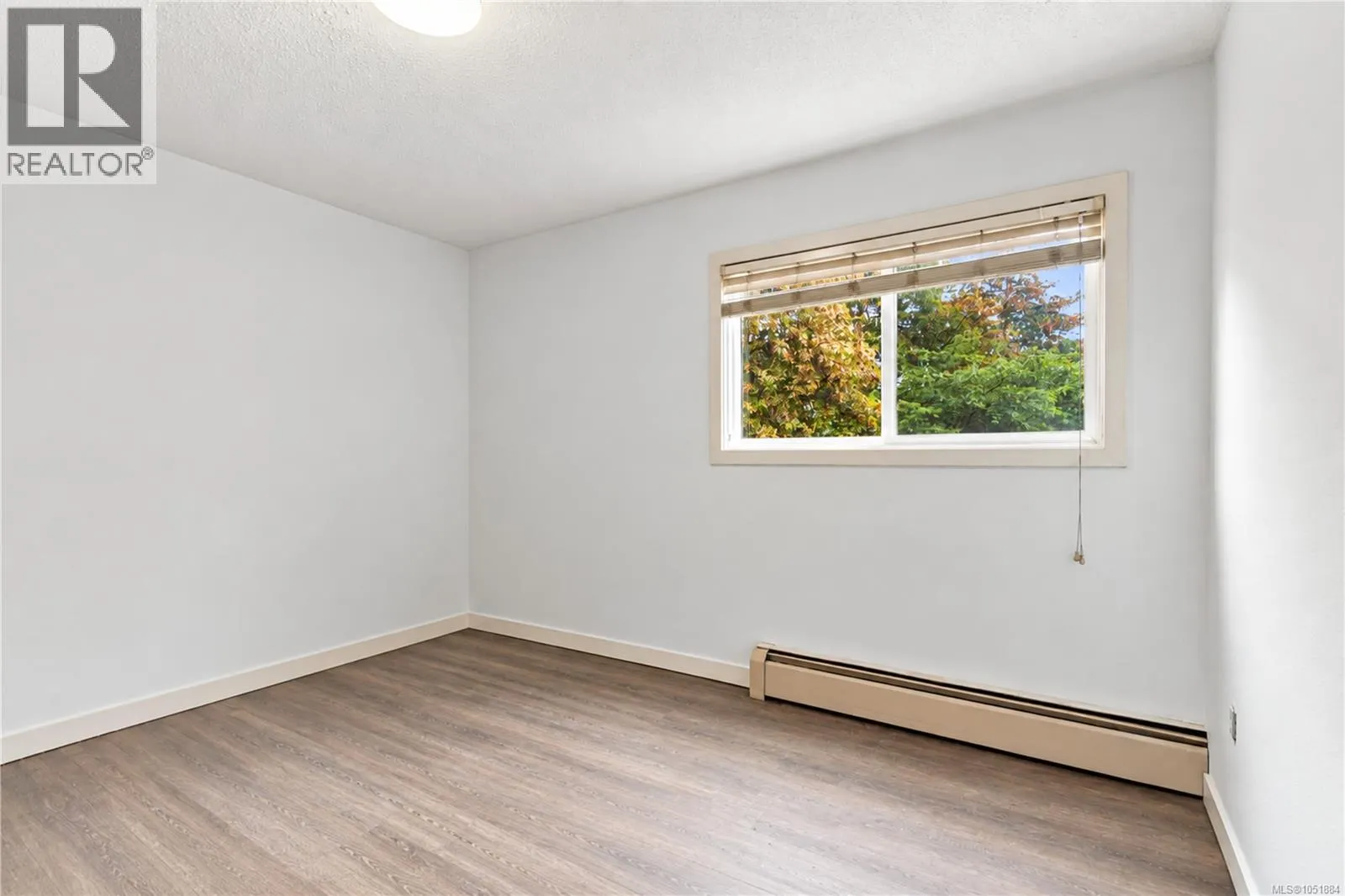 206 3800 Quadra St