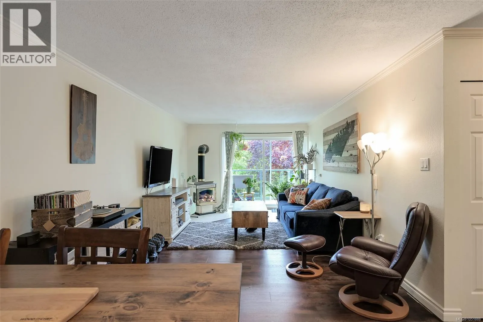 206 2022 Foul Bay Rd