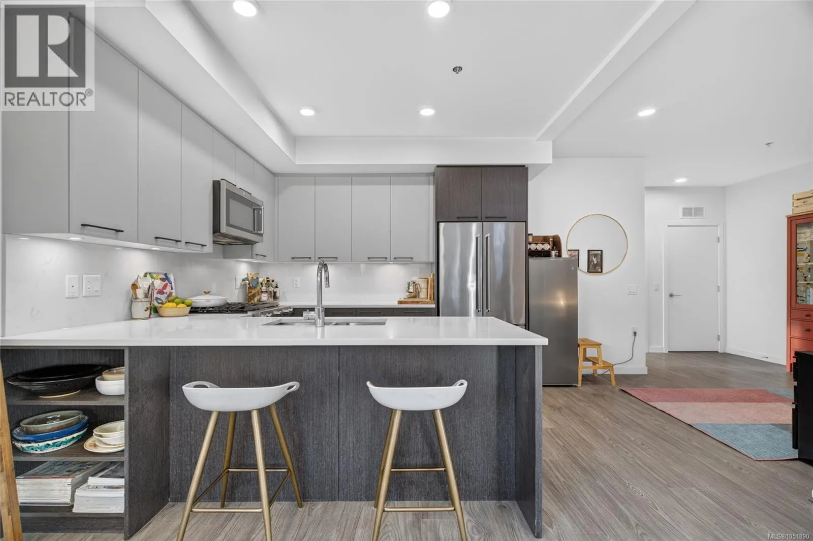101 7162 West Saanich Rd