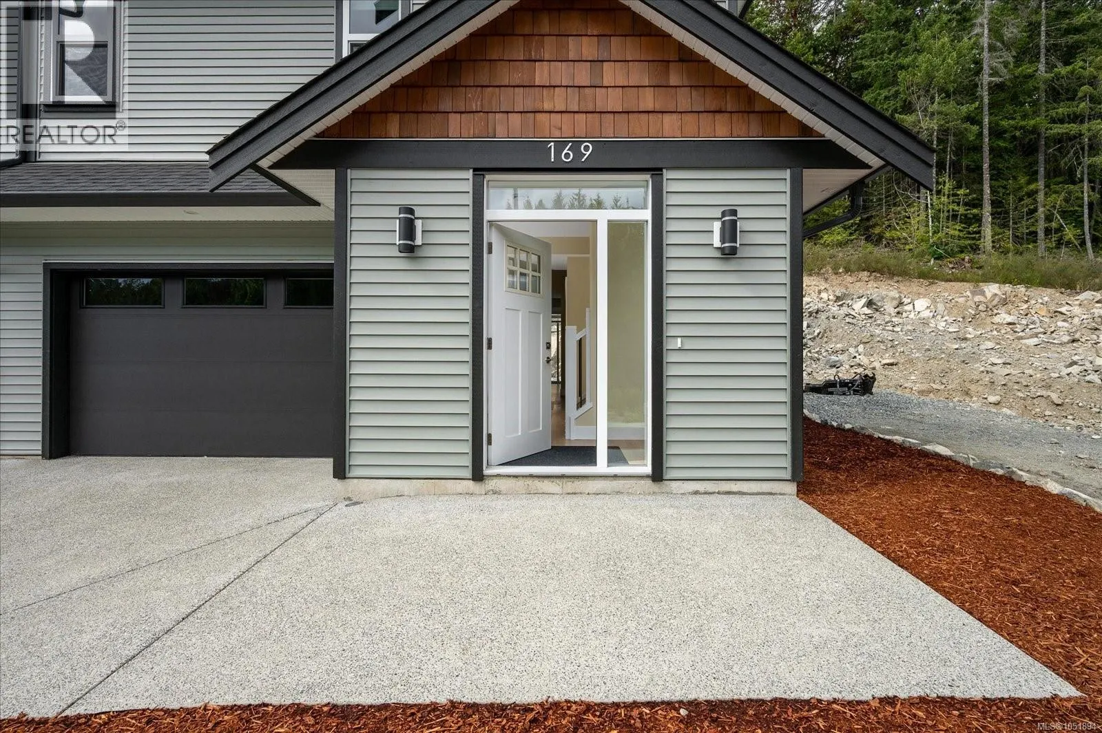 169 Hunter Way