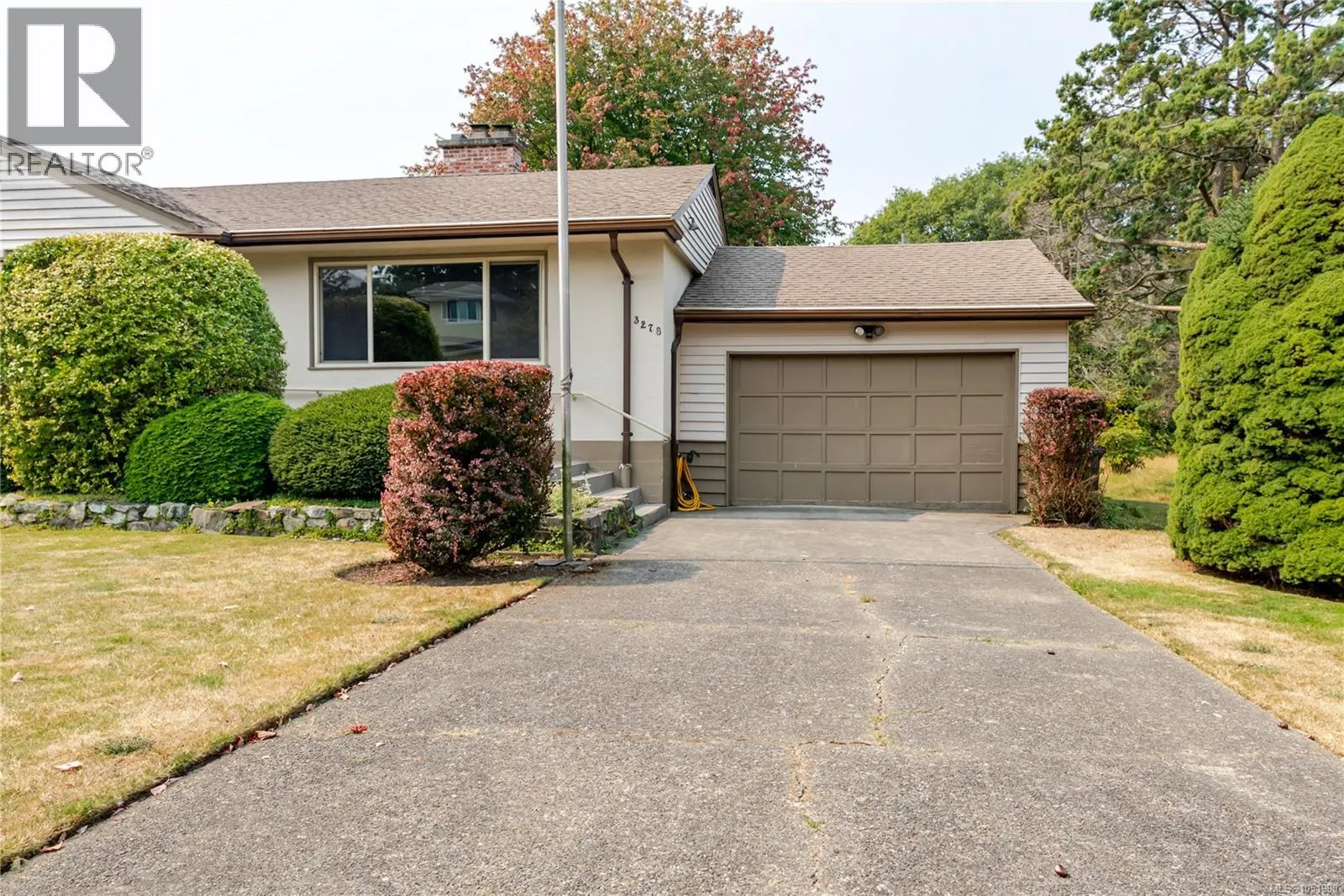3278 Henderson Rd
