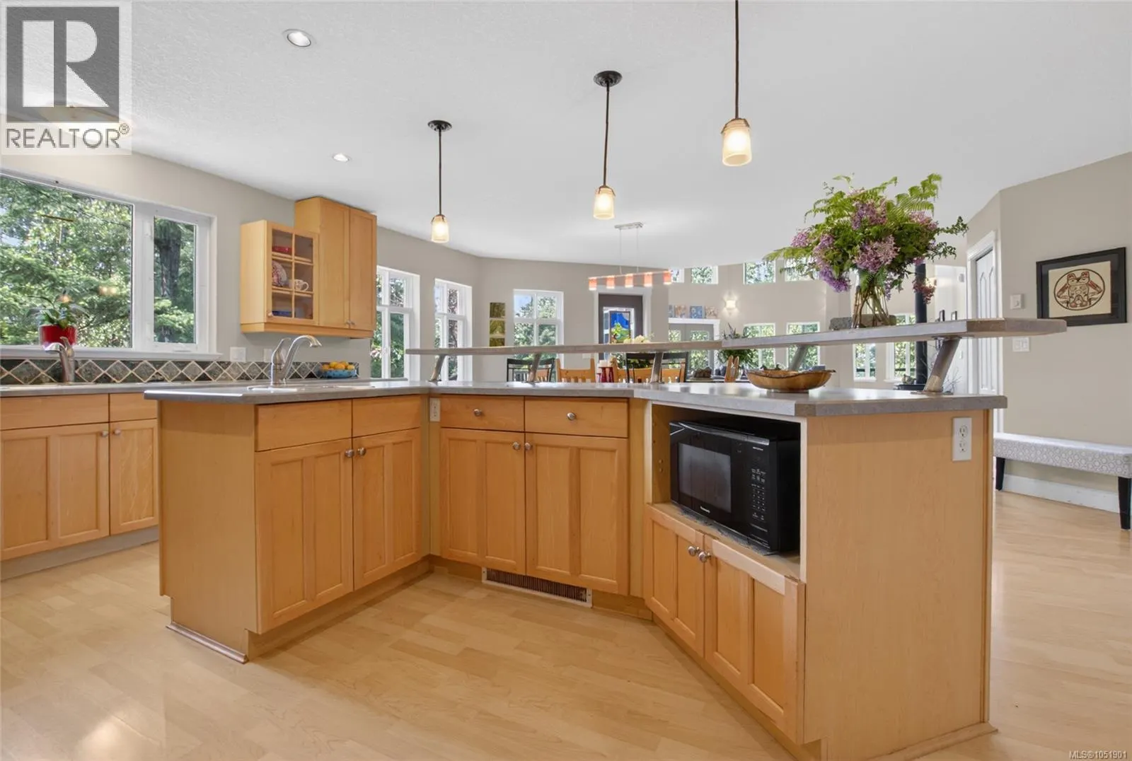 908 Little Mountain Rd