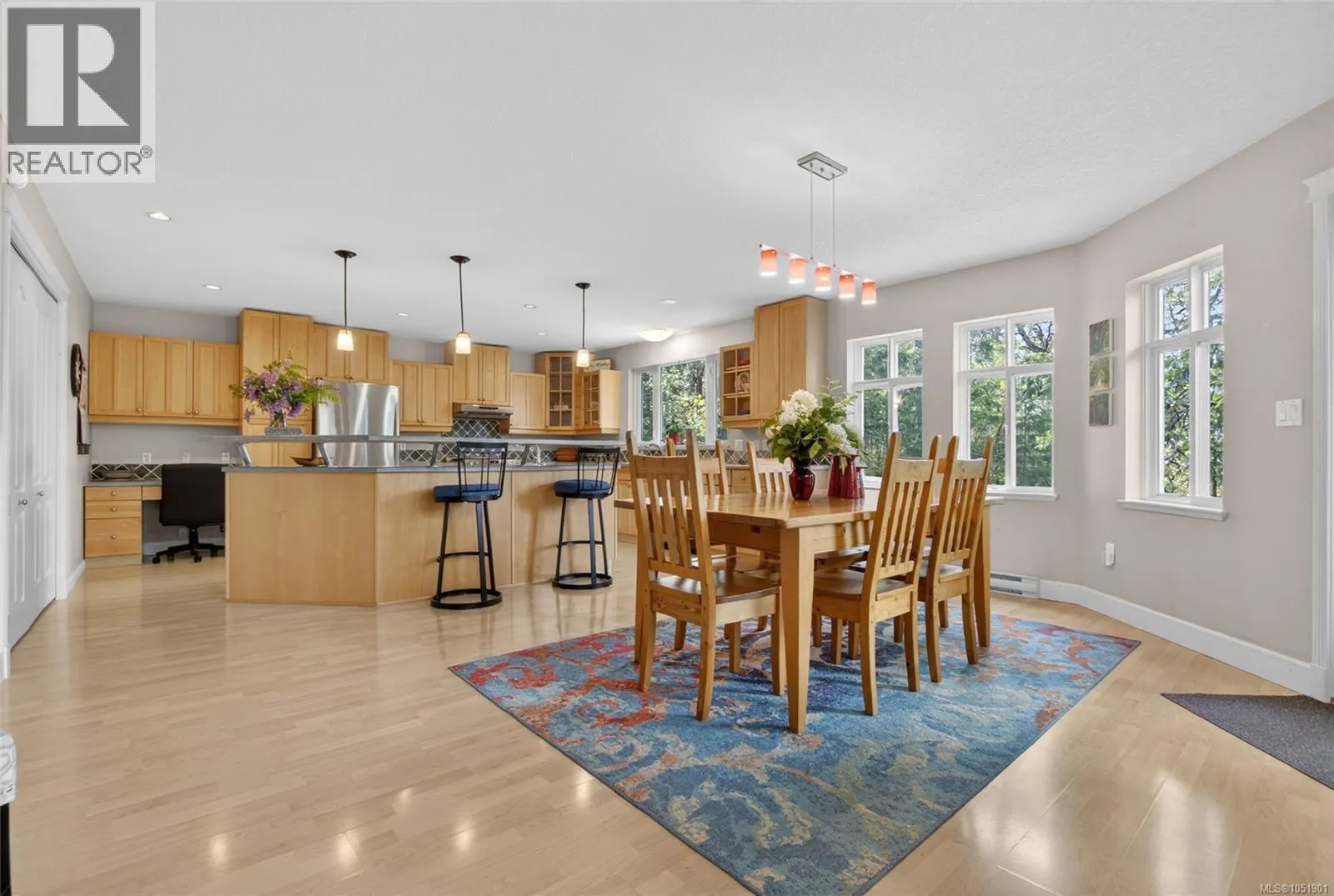 908 Little Mountain Rd