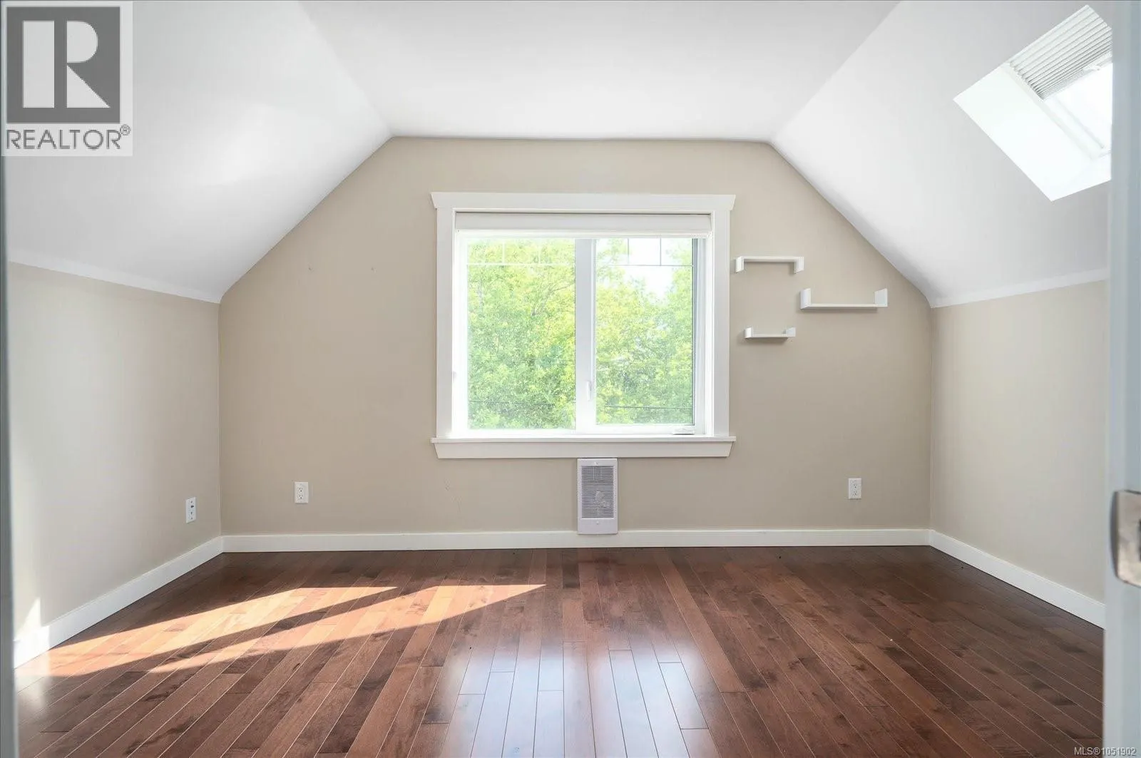 351 Wesley St
