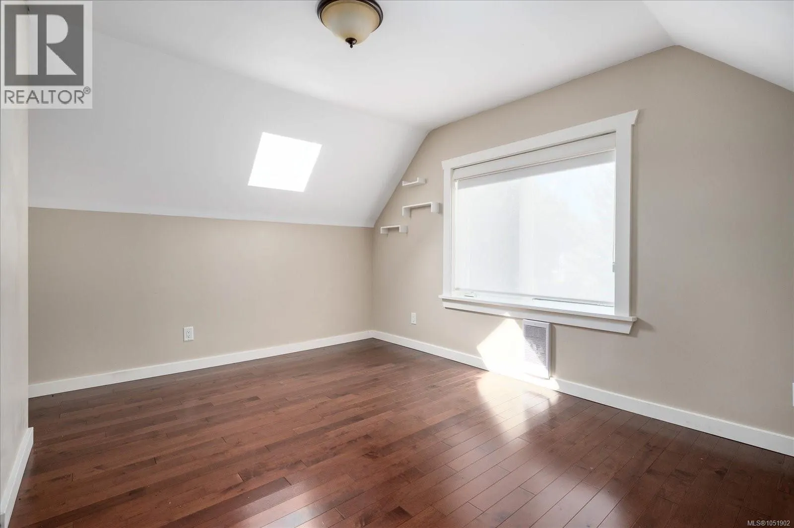351 Wesley St