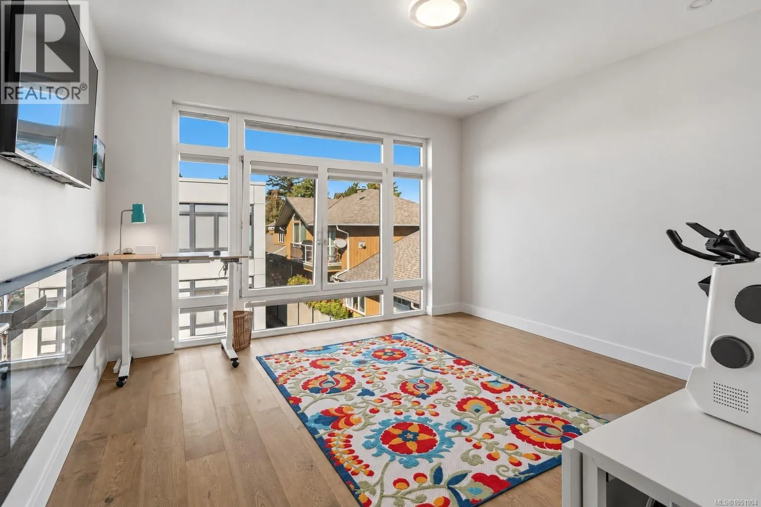 6 9667A First St