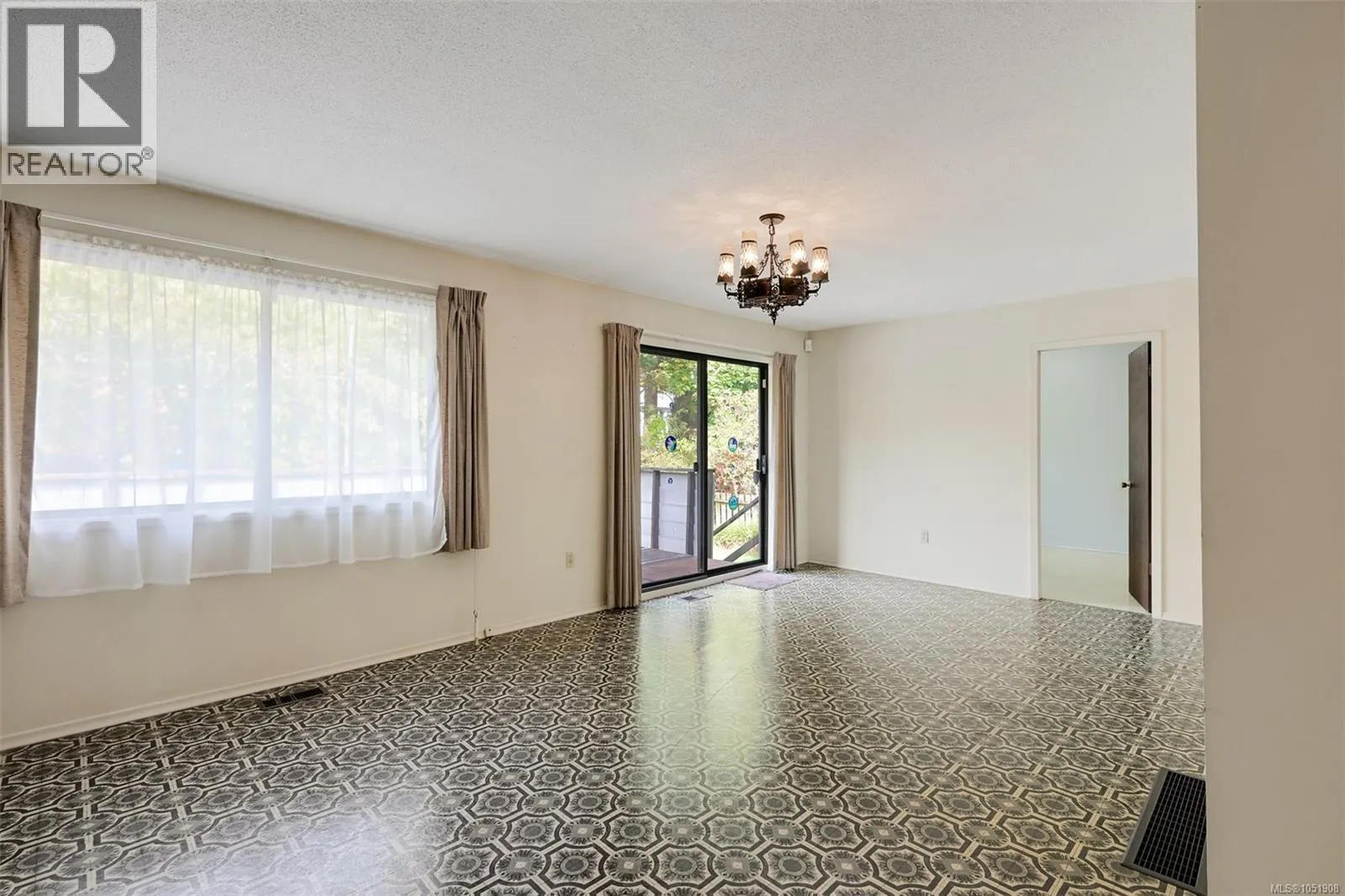 948 Dunsmuir Rd