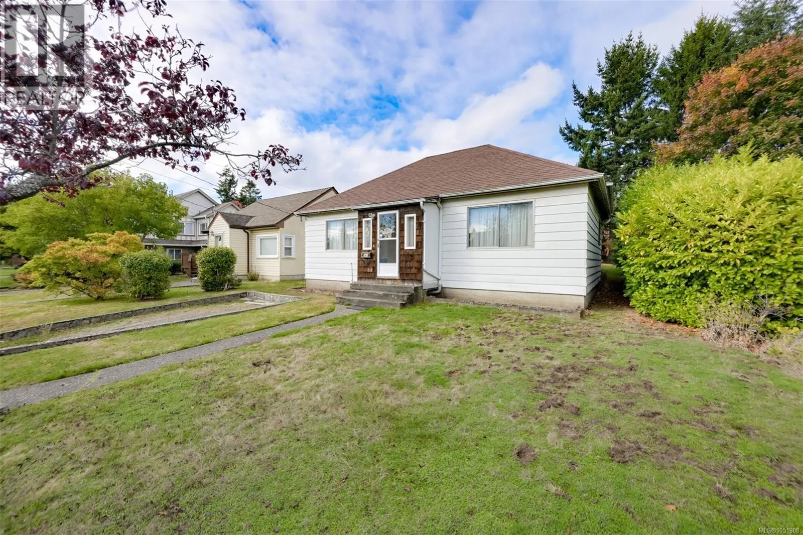 948 Dunsmuir Rd